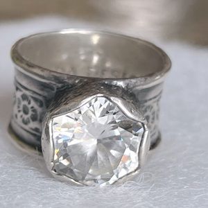 RARE Silpada Sterling Silver Queen for a Day Ring R2208